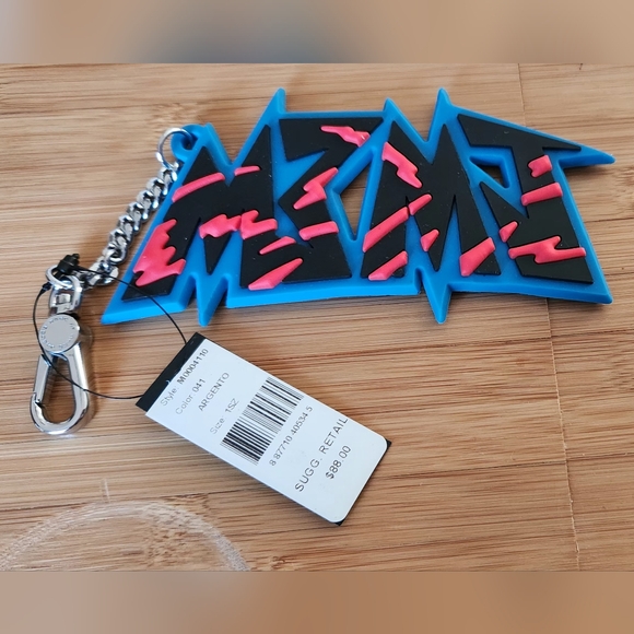 NWT Marc Jacobs Keyholder Bag Charm - Picture 2 of 8